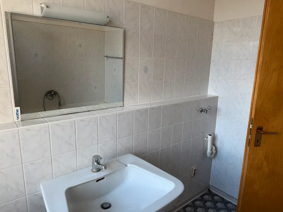2 Zimmer Wohnung mit 80 m² in Hof – Bild 2