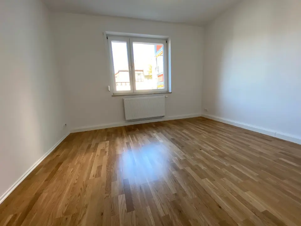 4 Zimmer Wohnung mit 105 m² in Zeitz – Bild 2