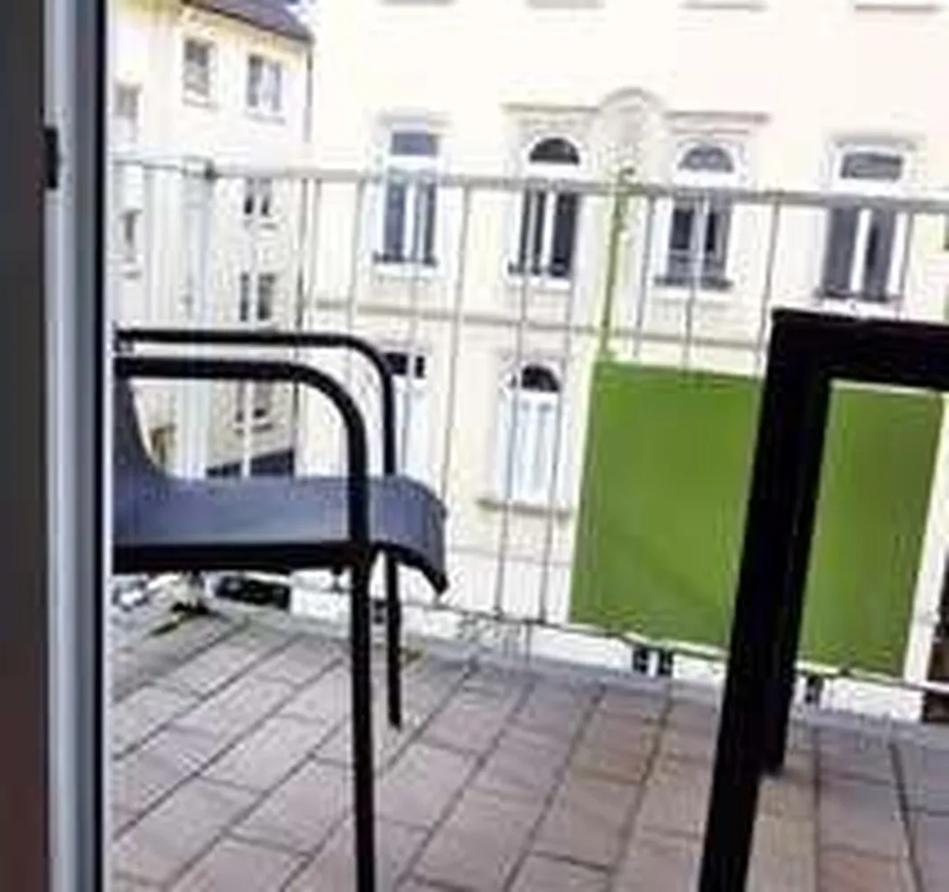 4 Zimmer Wohnung mit 90 m² in Frankfurt am Main – Bild 1