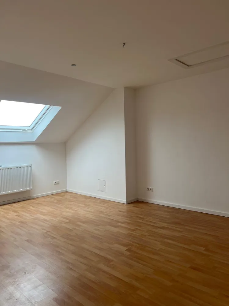 2 Zimmer Wohnung mit 85 m² in Mönchengladbach – Bild 2