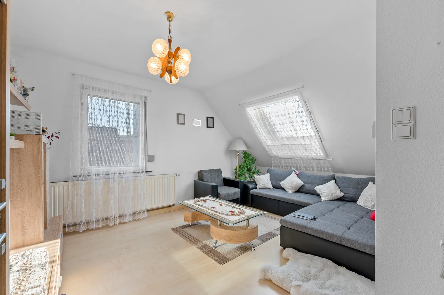 5 Zimmer Wohnung mit 105 m² in Metzingen – Bild 3