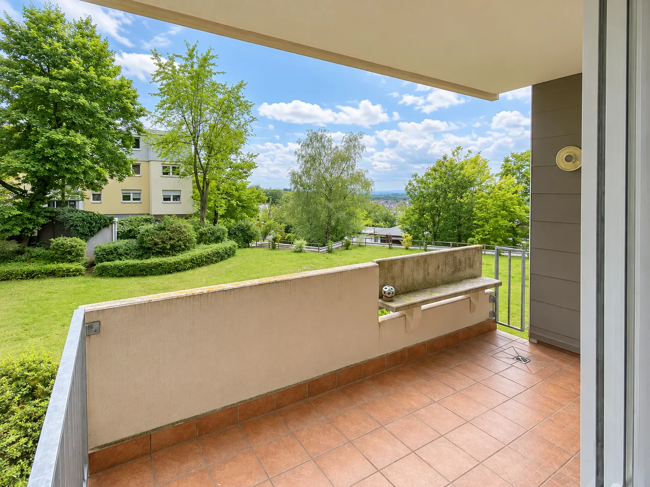 2 Zimmer Wohnung mit 65 m² in Karlsruhe – Bild 1