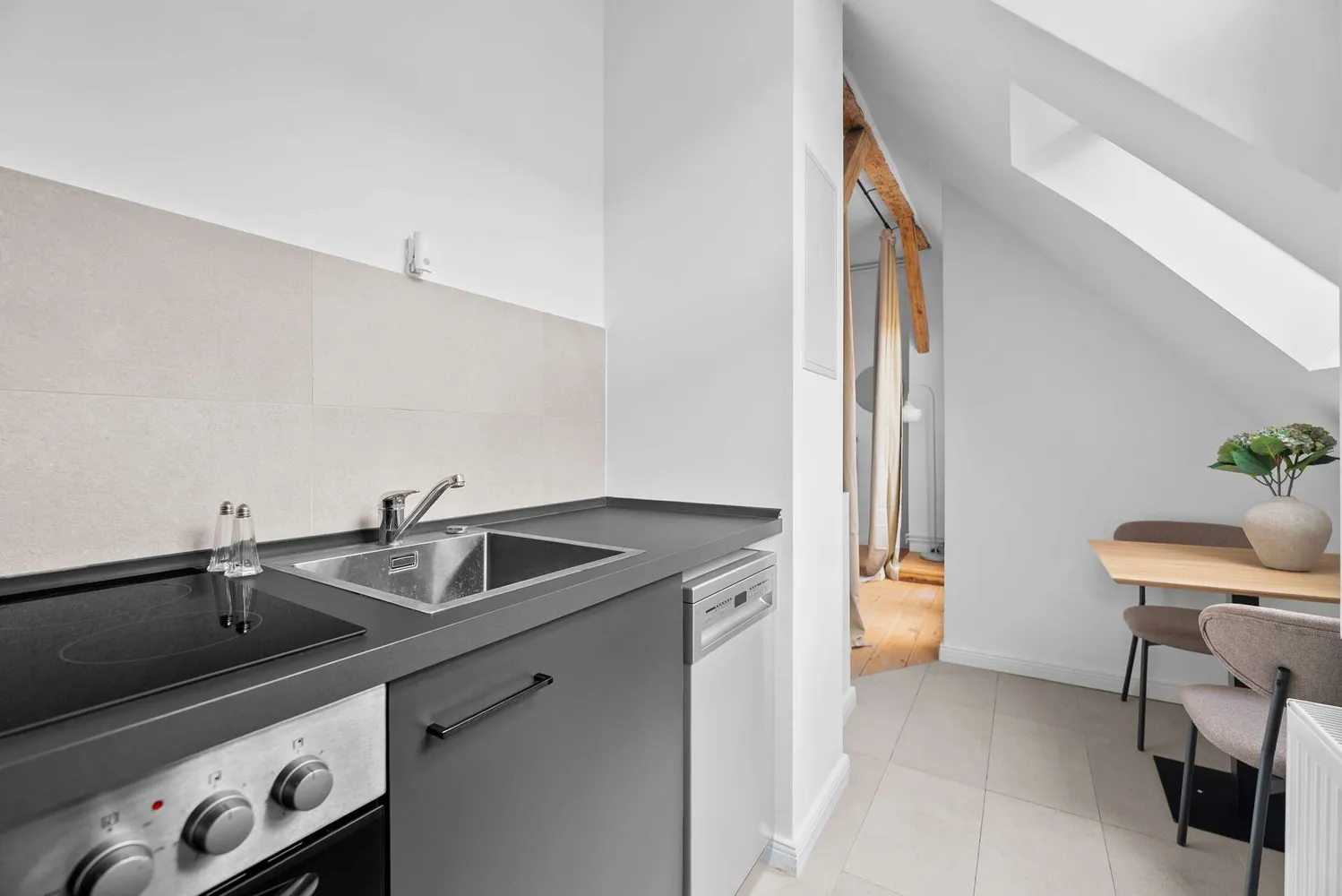 1 room apartment with 26 m² in Berlin – Photo 4