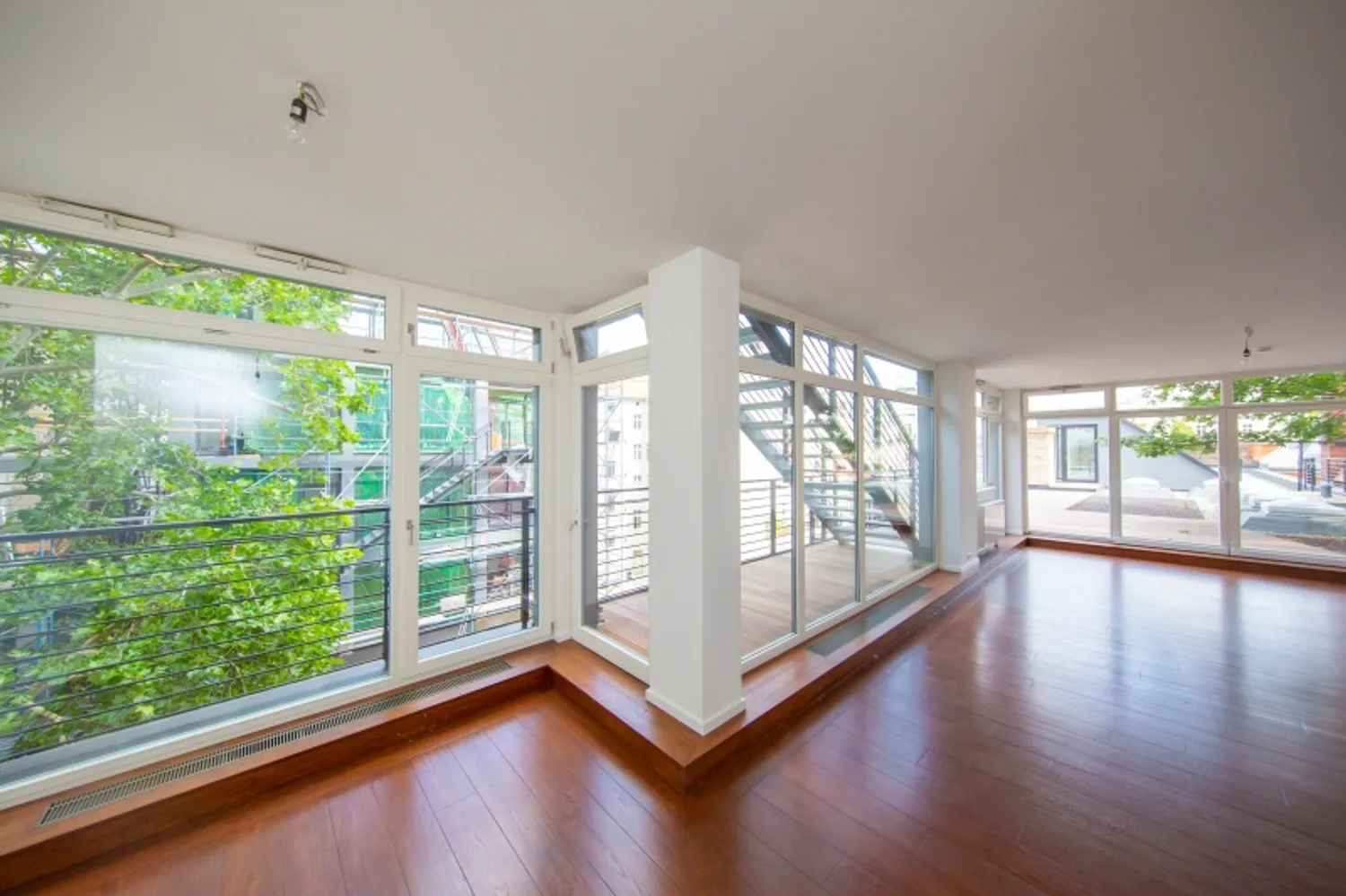 2 Zimmer Wohnung mit 108 m² in Berlin – Bild 8