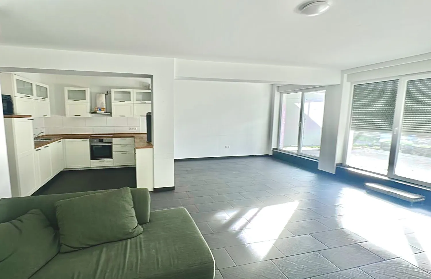 5 Zimmer Wohnung mit 180 m² in Duisburg – Bild 1
