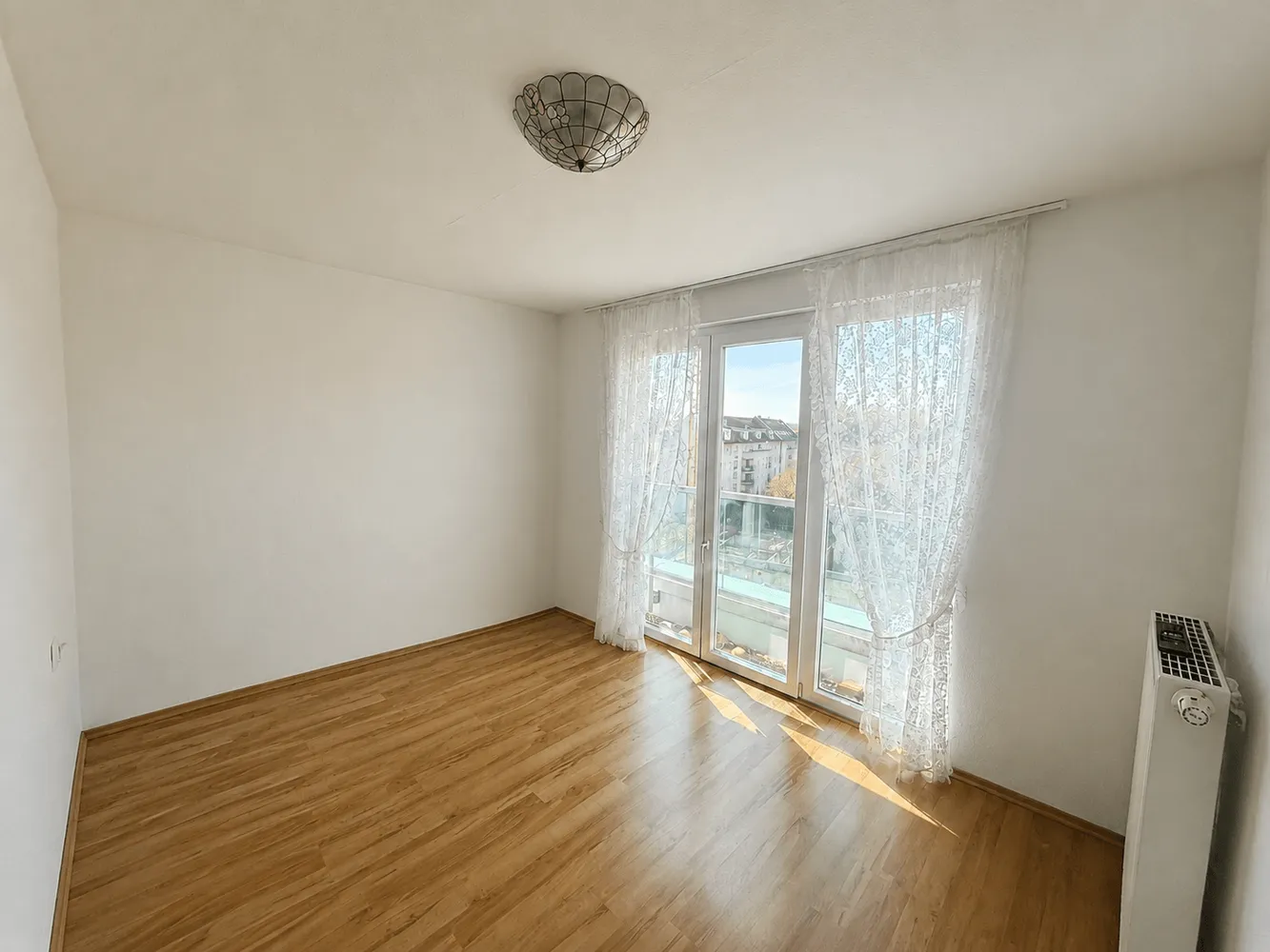 2 Zimmer Wohnung mit 58 m² in Karlsruhe – Bild 2