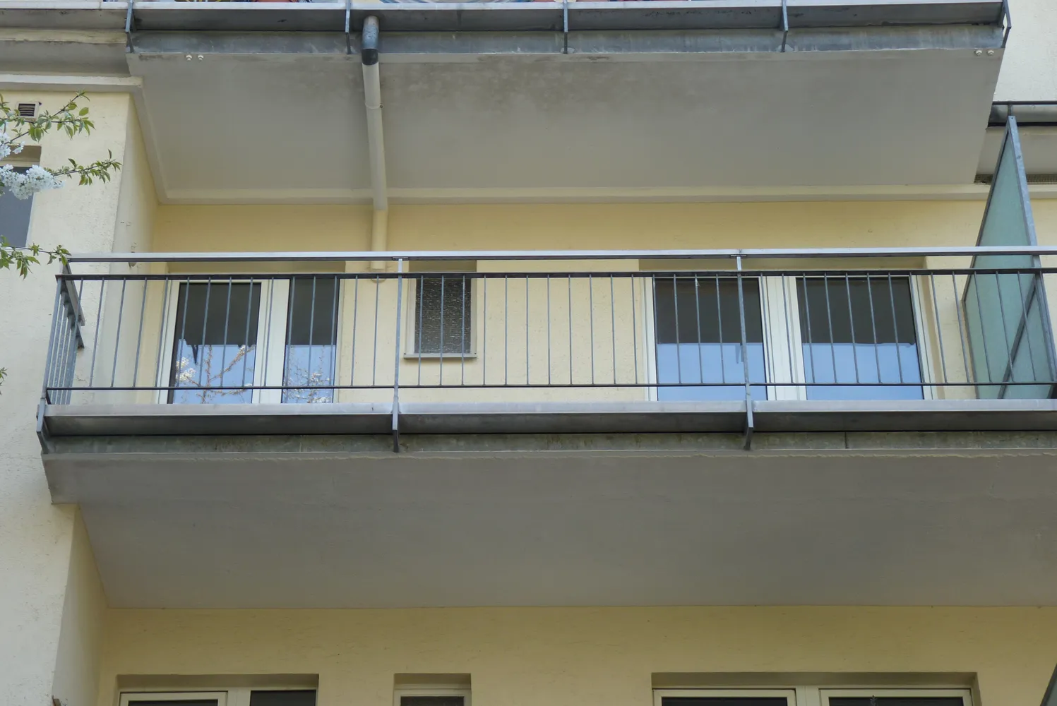 1 Zimmer Wohnung mit 35 m² in Köln – Bild 2