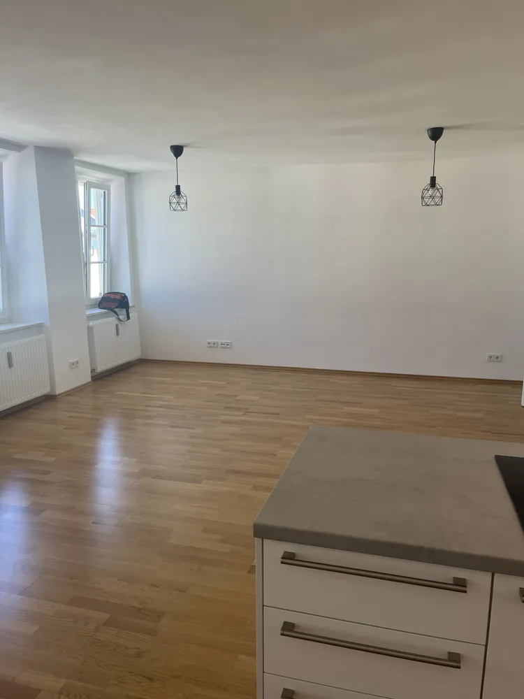 6 Zimmer Wohnung mit 142 m² in München – Bild 3