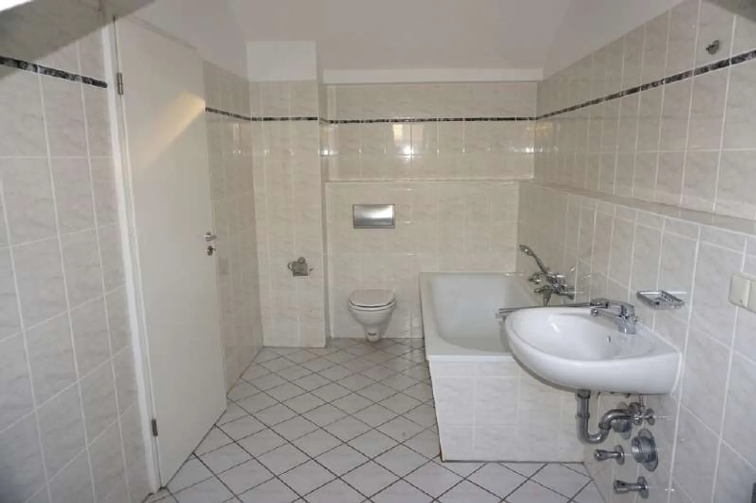 3 Zimmer Wohnung mit 117 m² in Dresden – Bild 12