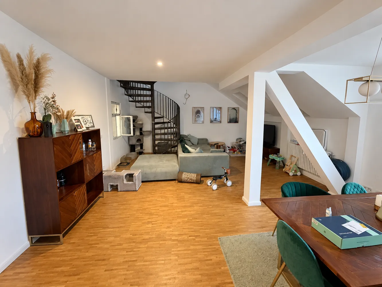 3 Zimmer Wohnung mit 169 m² in Fürth – Bild 2