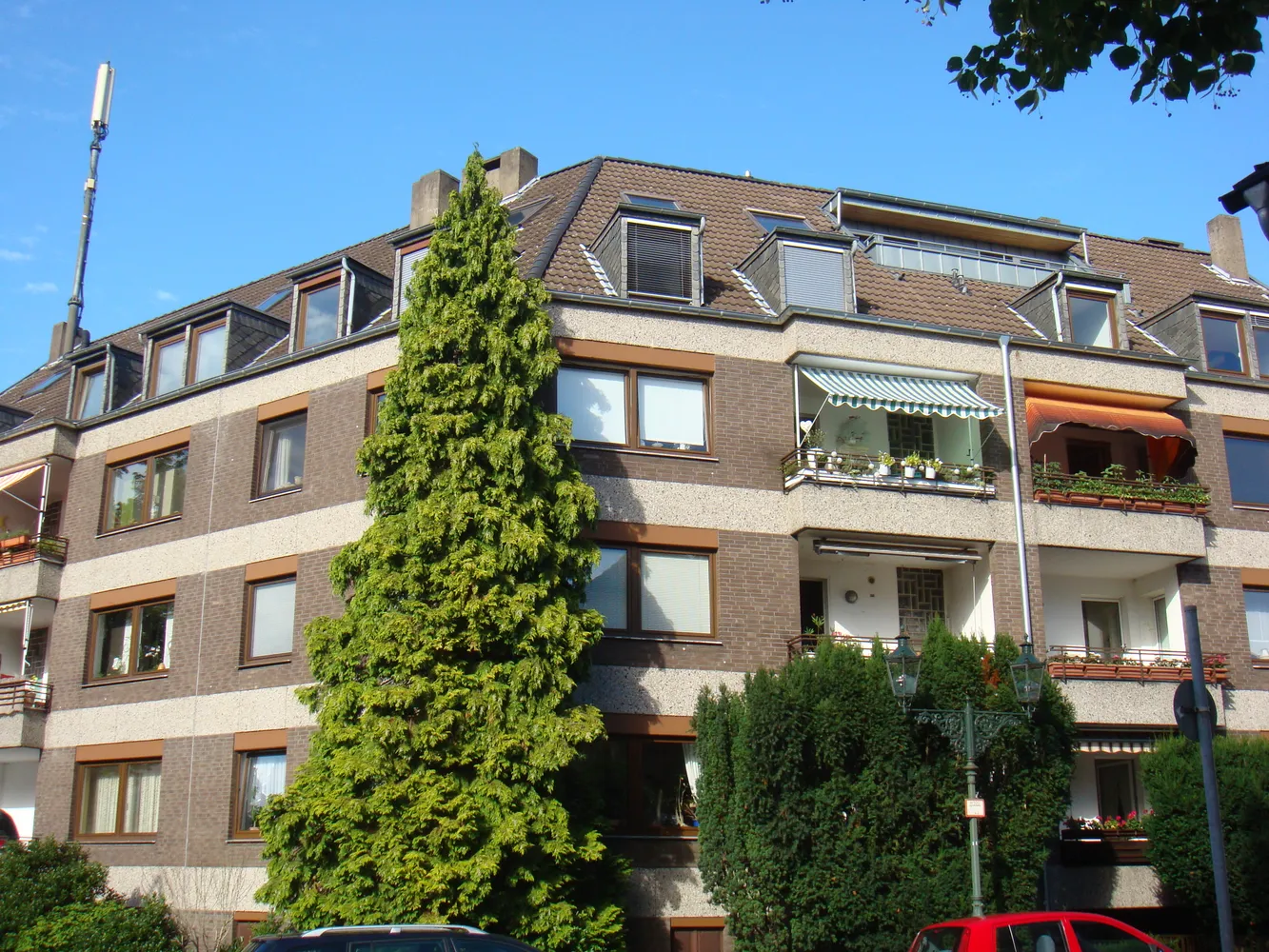 3 Zimmer Wohnung mit 79 m² in Düsseldorf – Bild 2