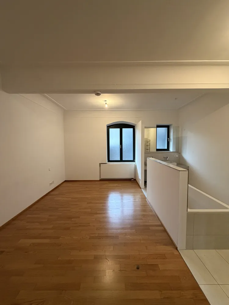 2 Zimmer Wohnung mit 77 m² in Stuttgart – Bild 2