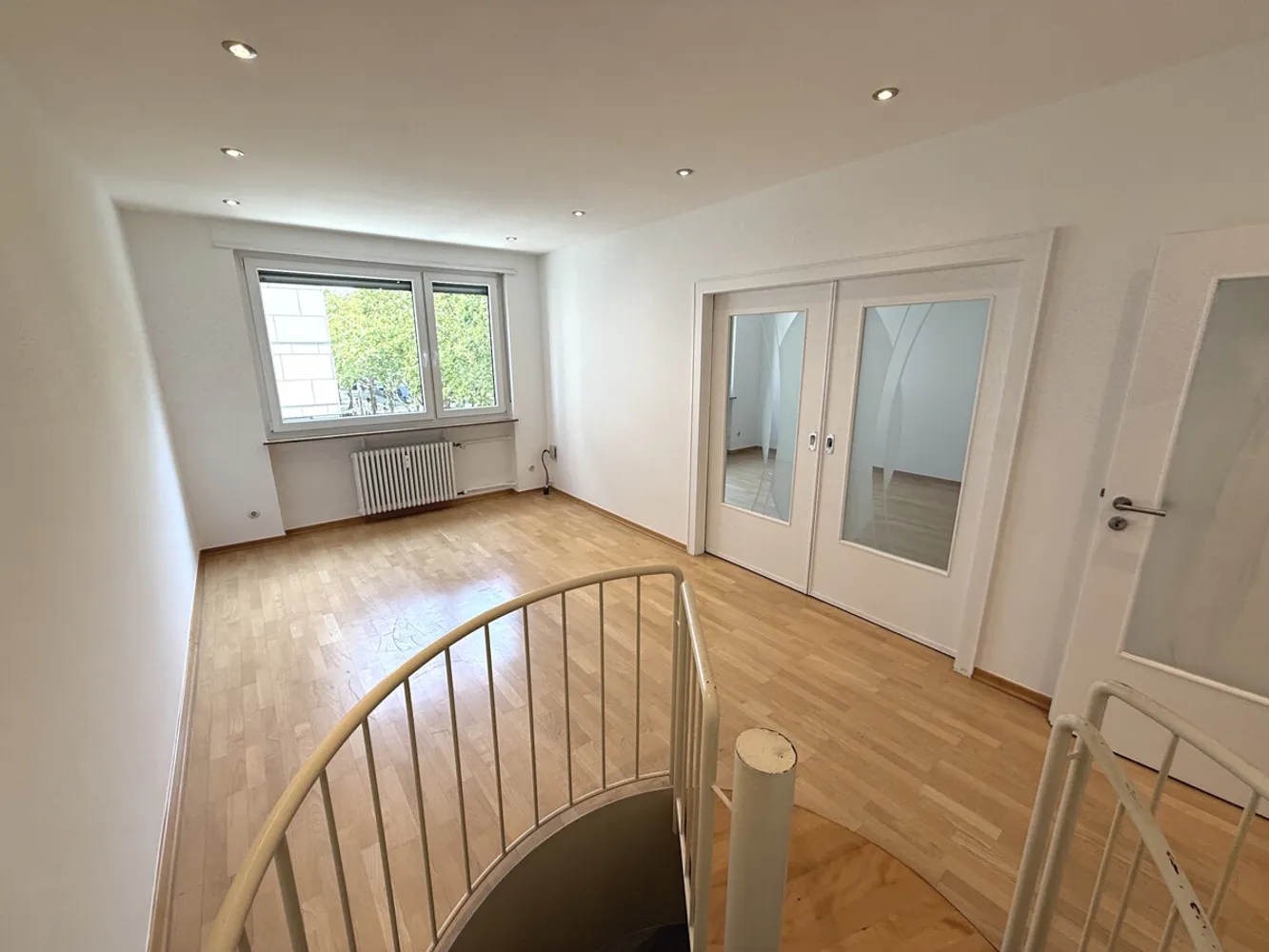7 Zimmer Wohnung mit 178 m² in Mannheim – Bild 1