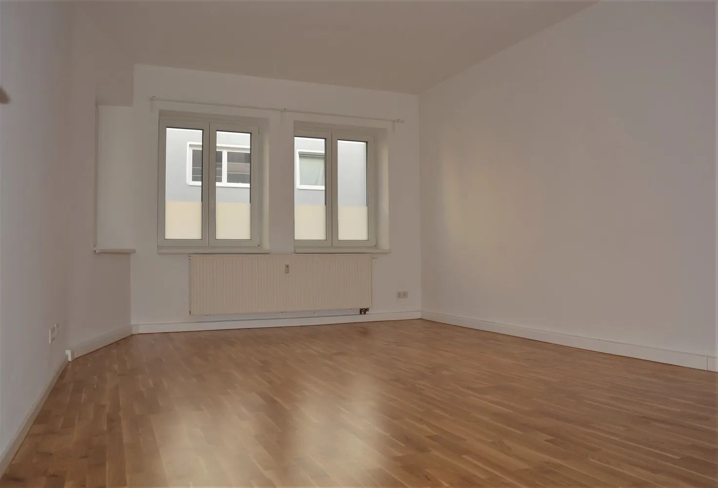 2 room apartment with 65 m² in Hanover – Photo 2