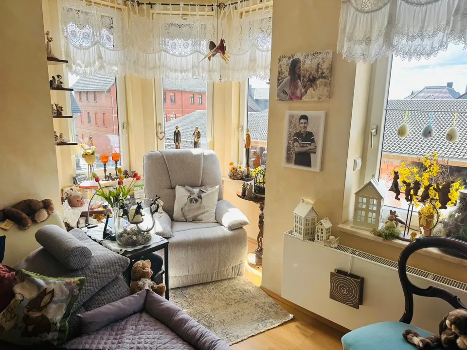 6 Zimmer Wohnung mit 170 m² in Sonneberg – Bild 2