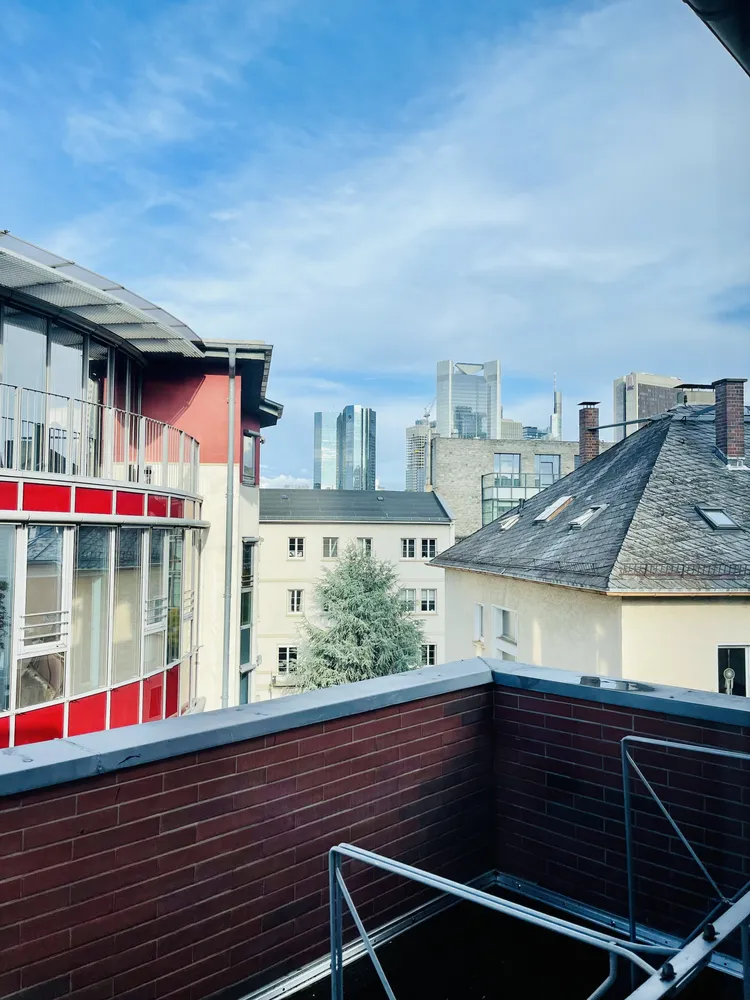 4 Zimmer Wohnung mit 110 m² in Frankfurt am Main – Bild 4