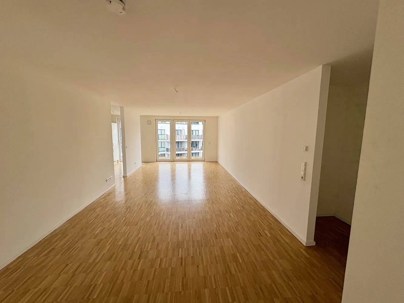 3 Zimmer Wohnung mit 90 m² in Hamburg – Bild 2