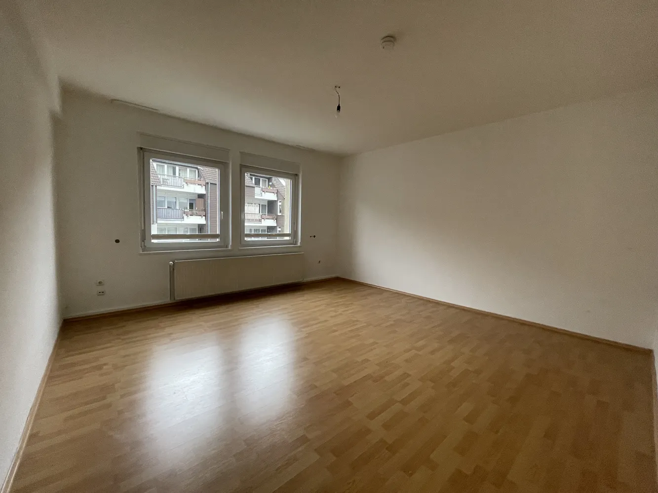 4 Zimmer Wohnung mit 99 m² in Essen – Bild 2