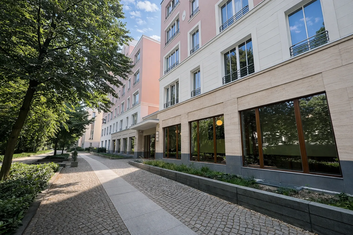 3 Zimmer Wohnung mit 138 m² in Berlin – Bild 2