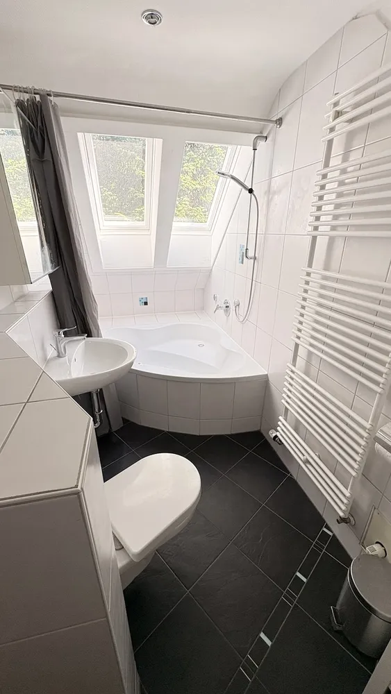 4 Zimmer Wohnung mit 77 m² in Stuttgart – Bild 2