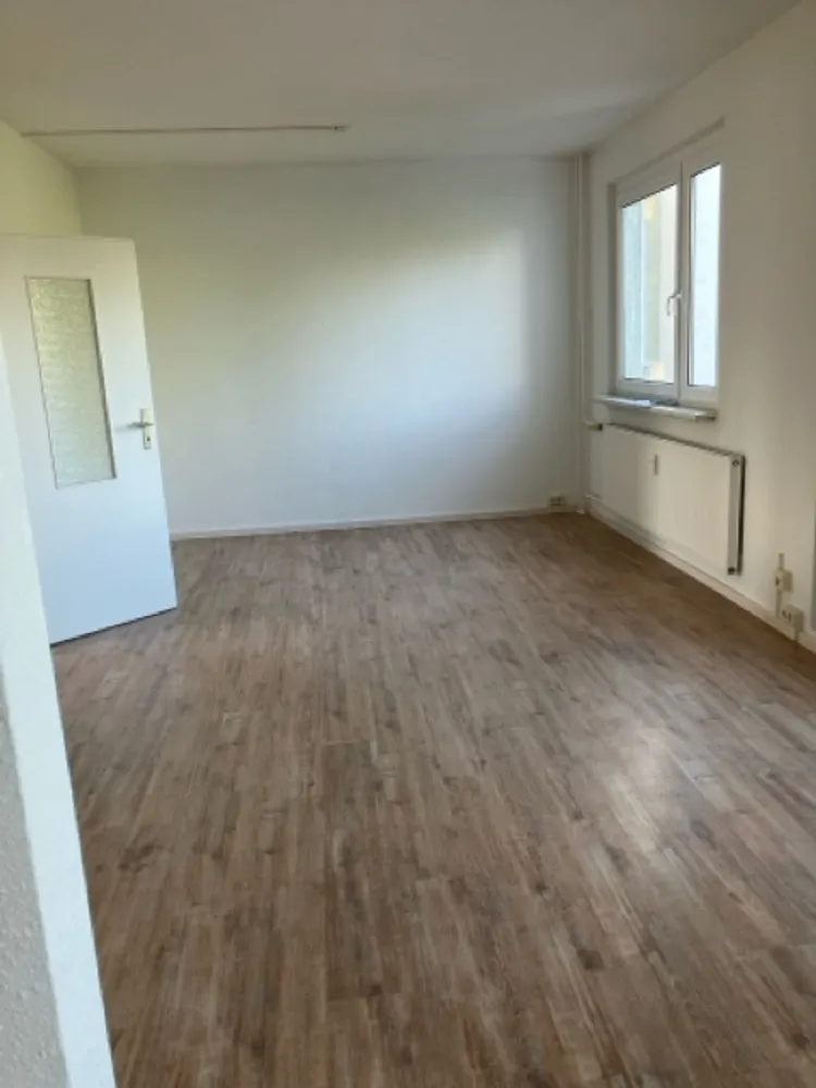 6 Zimmer Wohnung mit 114 m² in Halle (Saale) – Bild 1