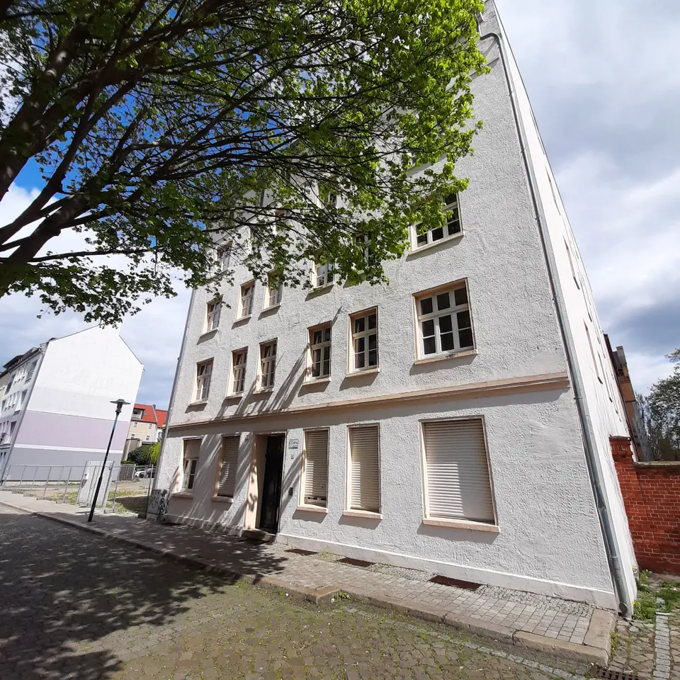 4 Zimmer Wohnung mit 92 m² in Magdeburg – Bild 2