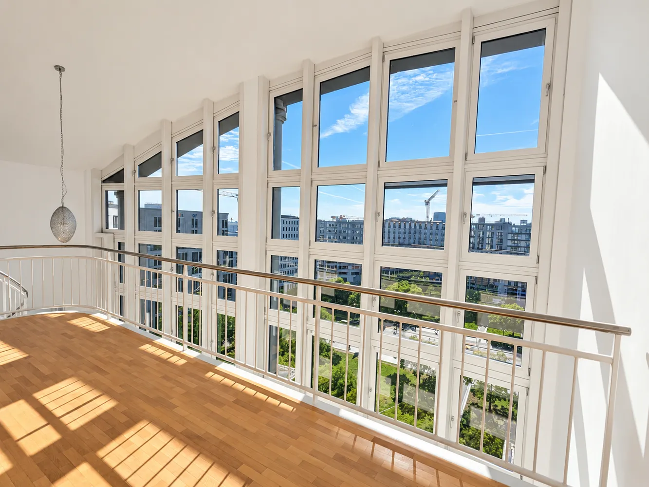 2 Zimmer Wohnung mit 71 m² in Berlin – Bild 2