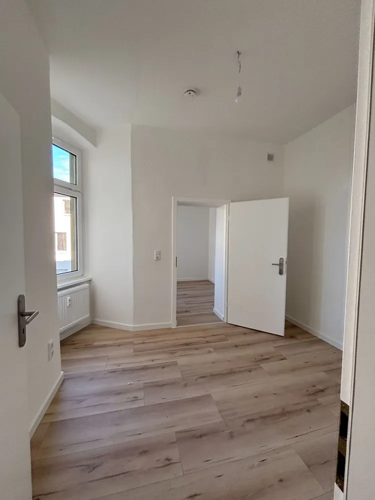 4 Zimmer Wohnung mit 74 m² in Halle (Saale) – Bild 4