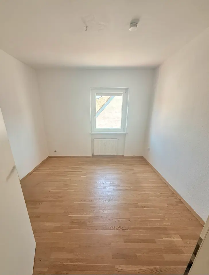 4 Zimmer Wohnung mit 102 m² in Hockenheim – Bild 1