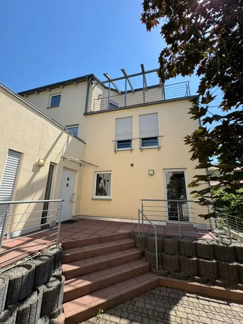 7 Zimmer Haus mit 215 m² in Mörfelden-Walldorf – Bild 3