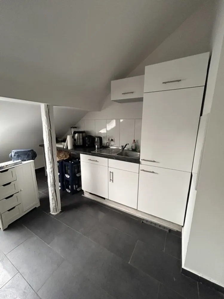 2 Zimmer Wohnung mit 75 m² in Wiesbaden – Bild 2