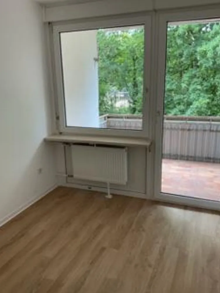 4 Zimmer Wohnung mit 98 m² in Frankfurt am Main – Bild 4