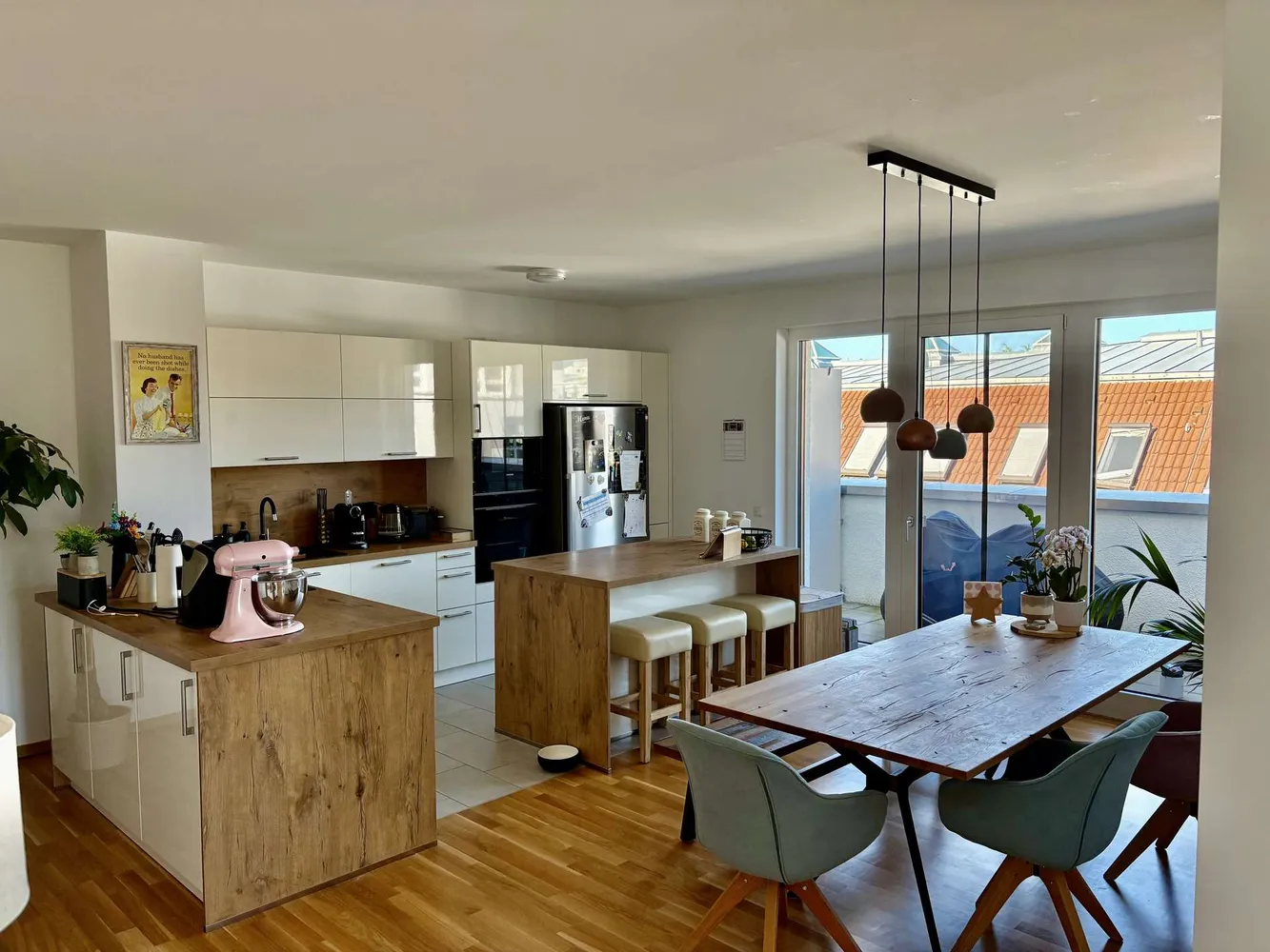 4 Zimmer Wohnung mit 167 m² in Wiesbaden – Bild 2
