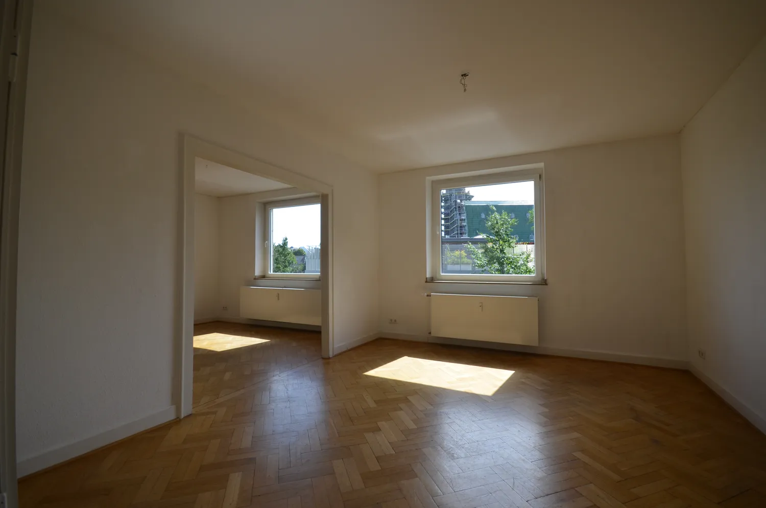 4 Zimmer Wohnung mit 110 m² in Düsseldorf – Bild 2