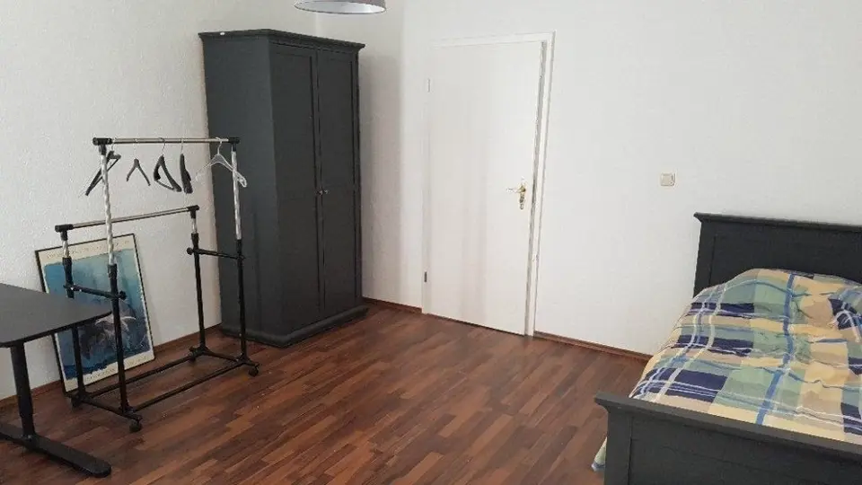 9 Zimmer Wohnung mit 20 m² in Rostock – Bild 4