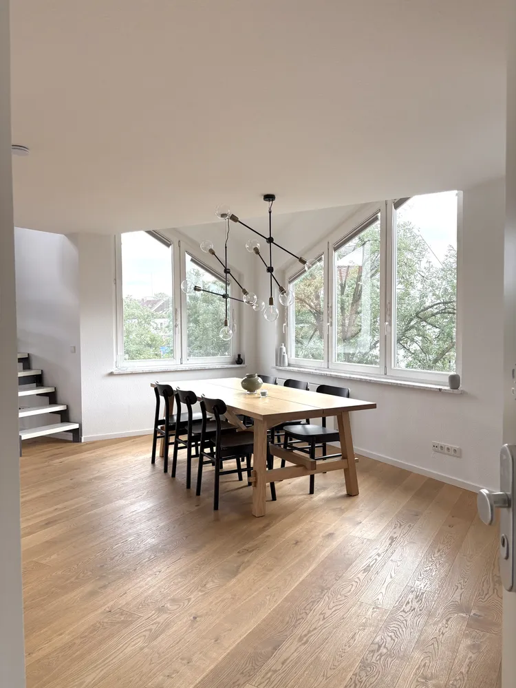 4 Zimmer Wohnung mit 104 m² in Stuttgart – Bild 1