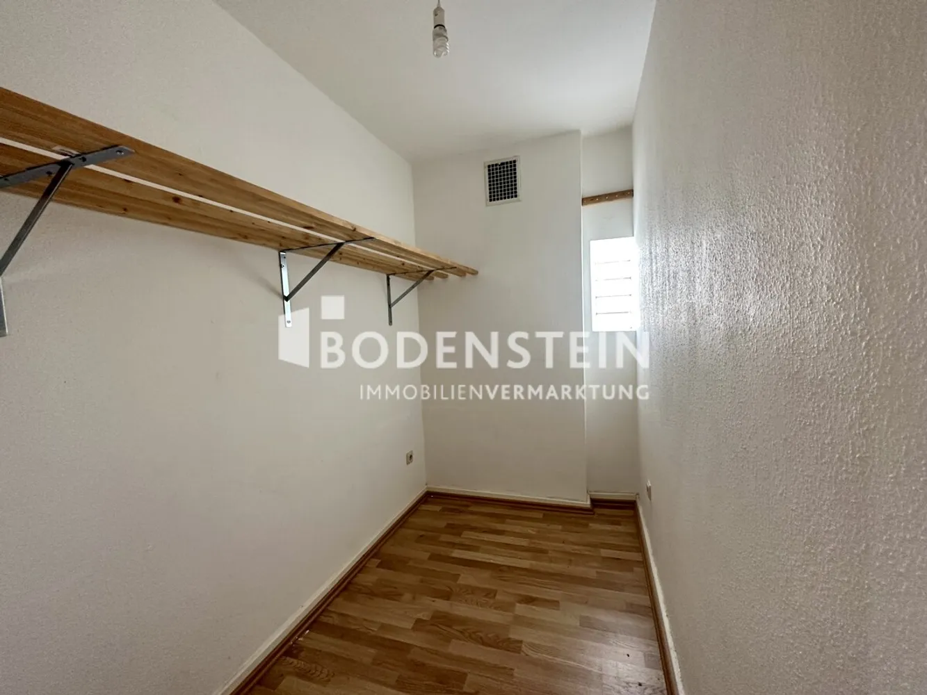2 Zimmer Wohnung mit 67 m² in Wiesbaden – Bild 2