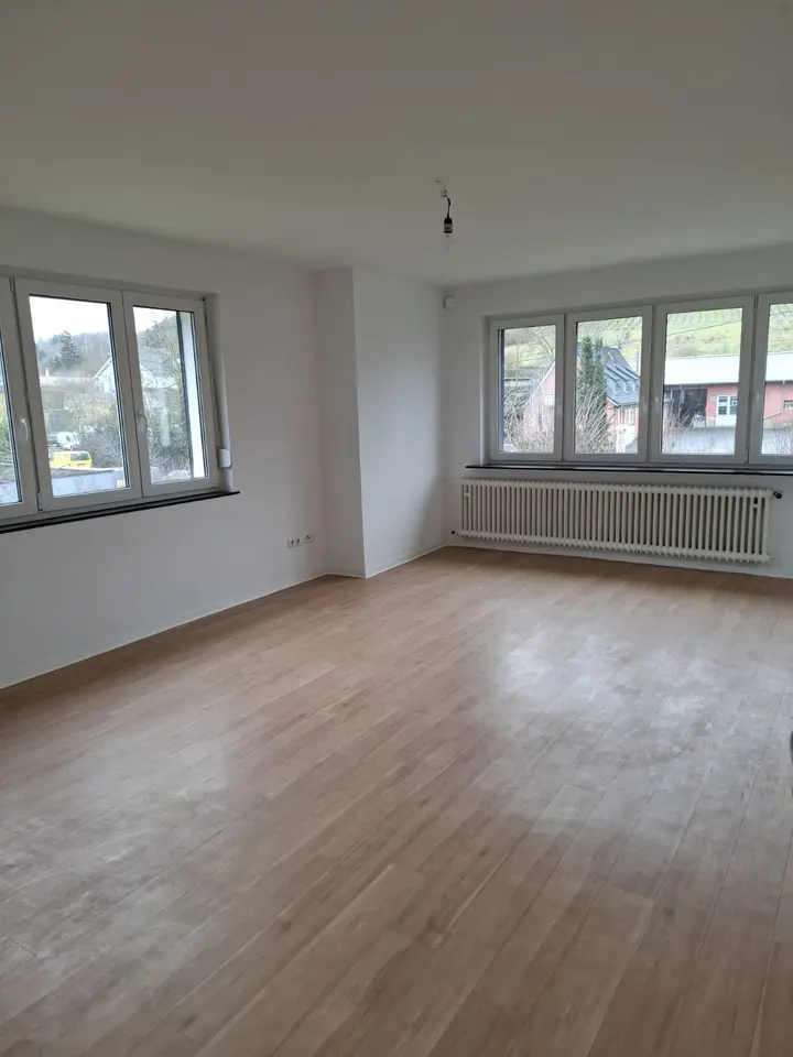 4 Zimmer Wohnung mit 106 m² in Würzburg – Bild 1