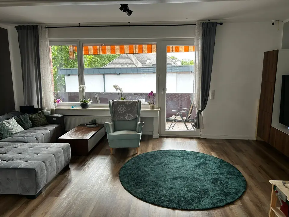 4 Zimmer Wohnung mit 120 m² in Duisburg – Bild 1