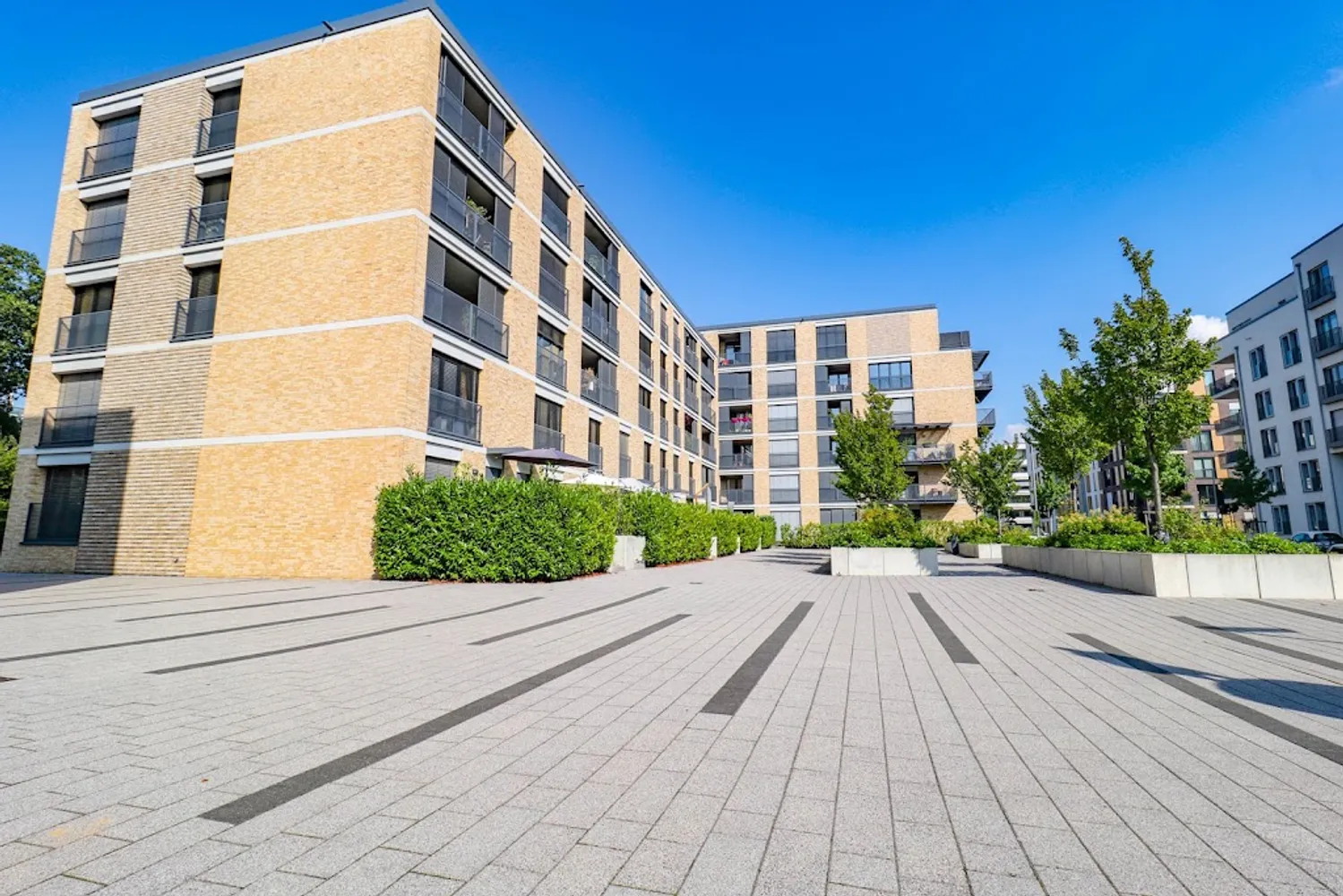 4 Zimmer Wohnung mit 105 m² in Düsseldorf – Bild 1