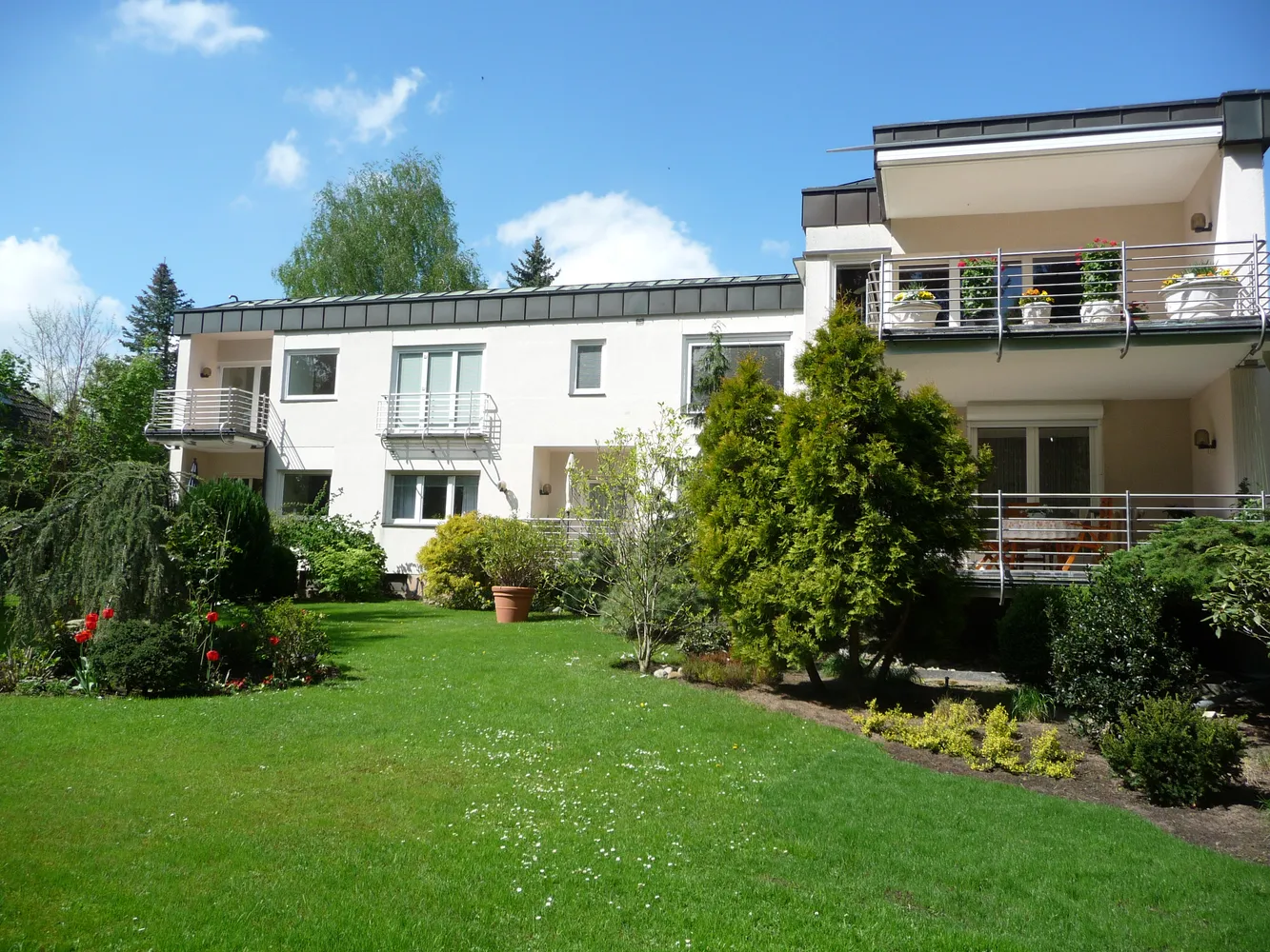 3 Zimmer Wohnung mit 129 m² in Berlin – Bild 1