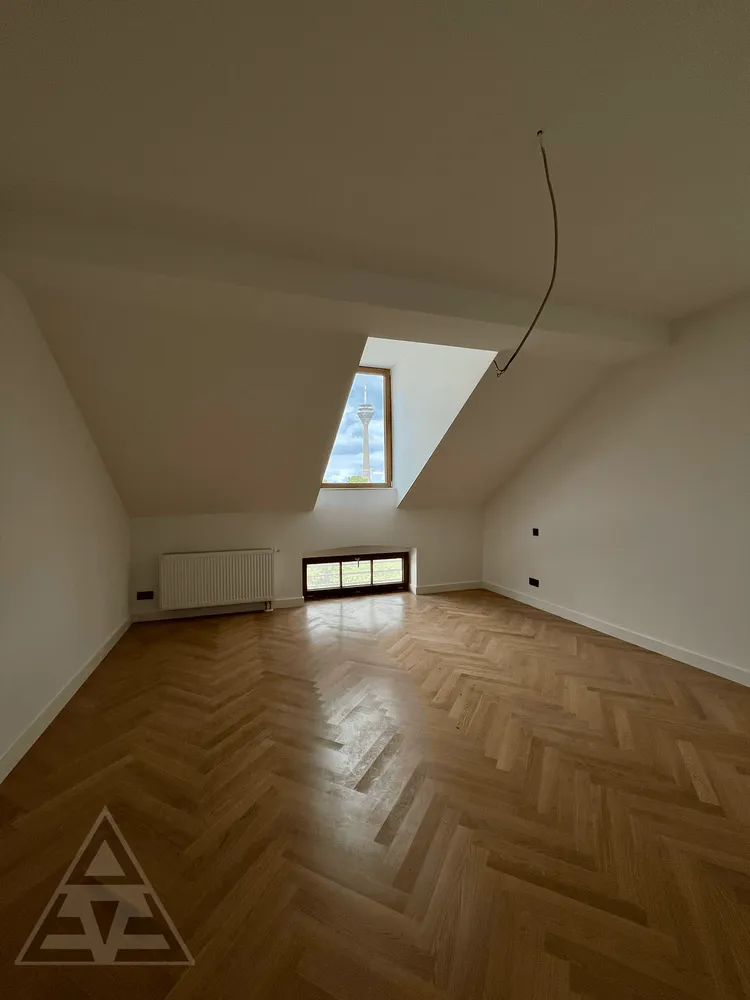2 Zimmer Wohnung mit 75 m² in Düsseldorf – Bild 4