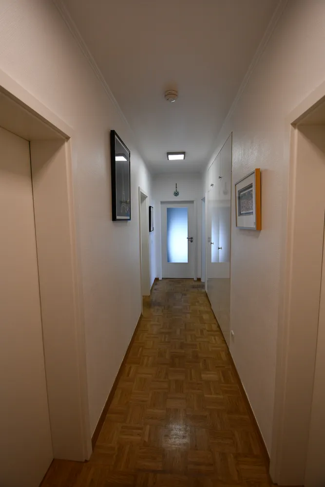 3 Zimmer Wohnung mit 108 m² in Frankfurt am Main – Bild 2