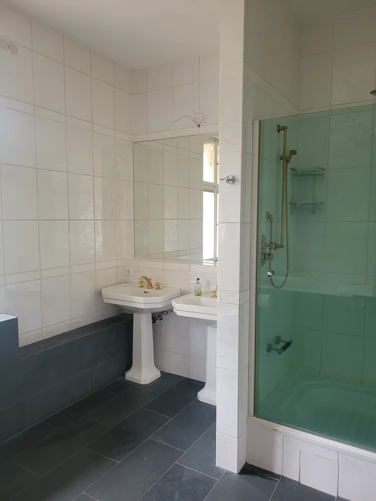 2 Zimmer Wohnung mit 82 m² in Berlin – Bild 12