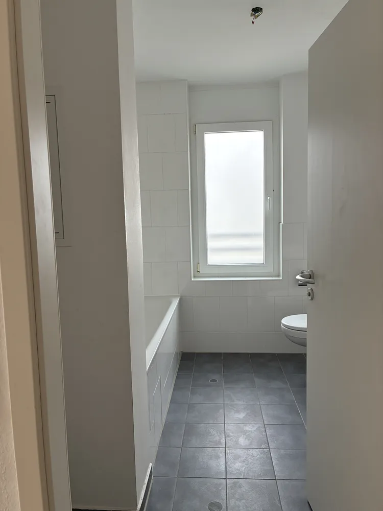 4 Zimmer Wohnung mit 94 m² in Karlsruhe – Bild 4