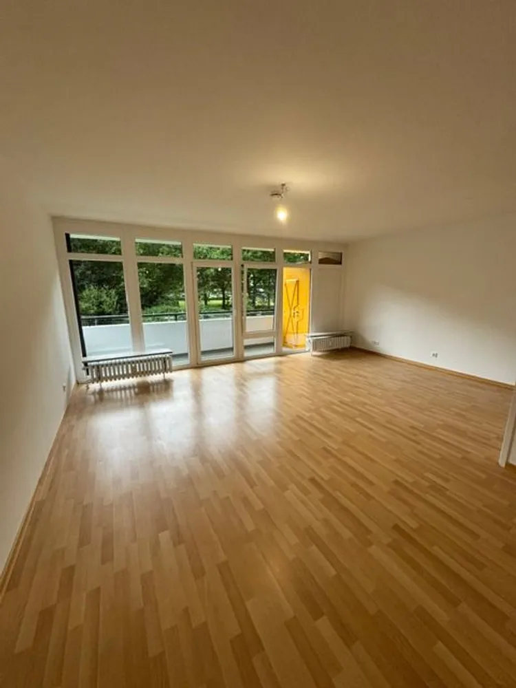 2 Zimmer Wohnung mit 81 m² in Hamburg – Bild 1