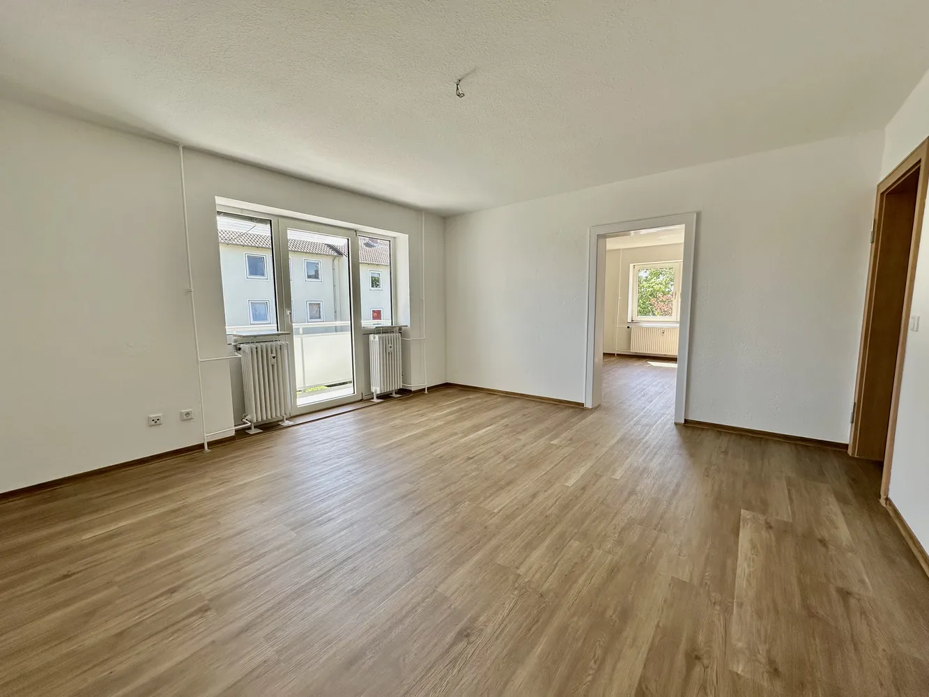 4 Zimmer Wohnung mit 85 m² in Wiesbaden – Bild 1