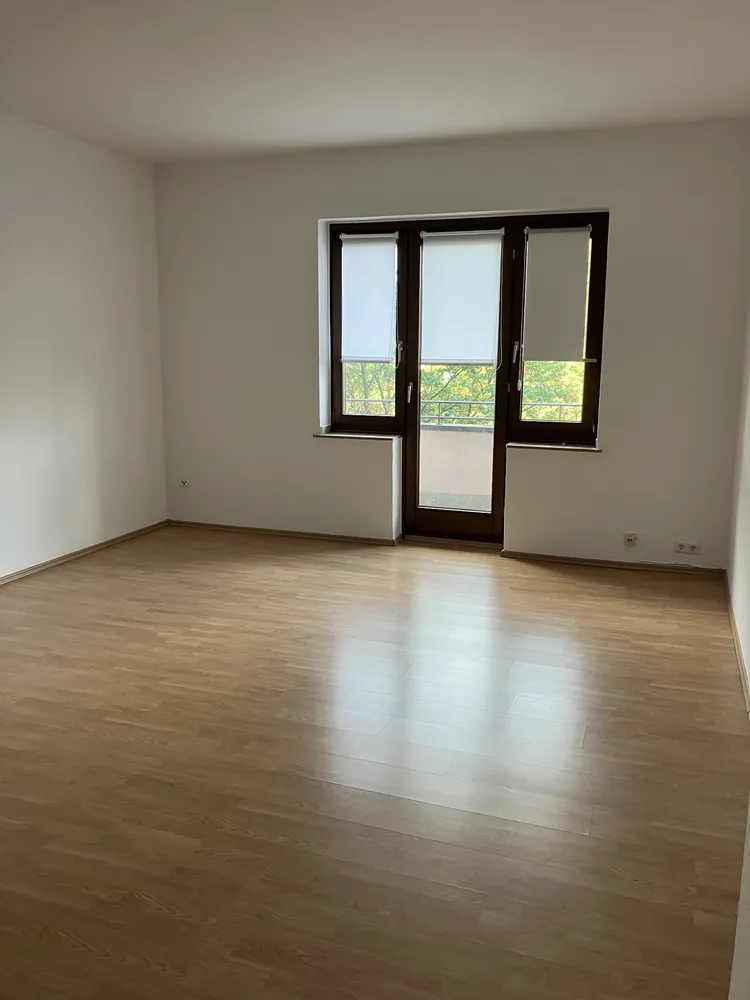 2 Zimmer Wohnung mit 82 m² in Düsseldorf – Bild 1