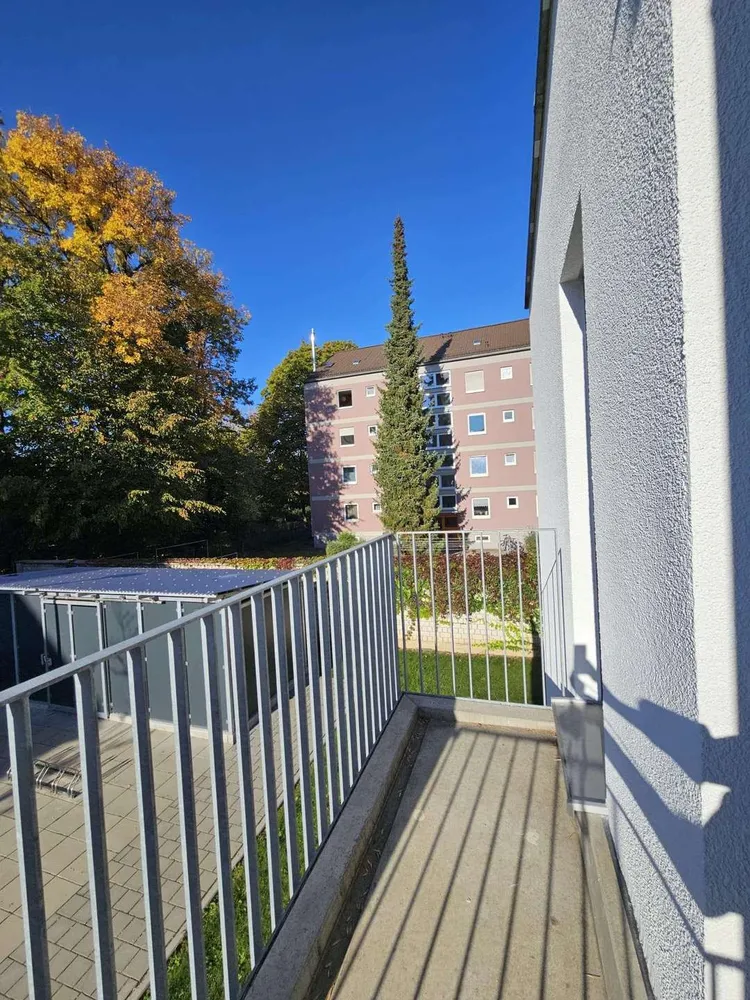 1 room apartment with 27 m² in Augsburg – Photo 2