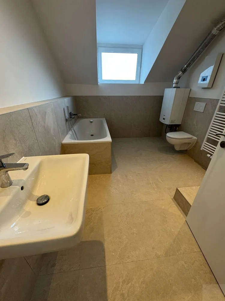 5 Zimmer Wohnung mit 113 m² in Düsseldorf – Bild 6